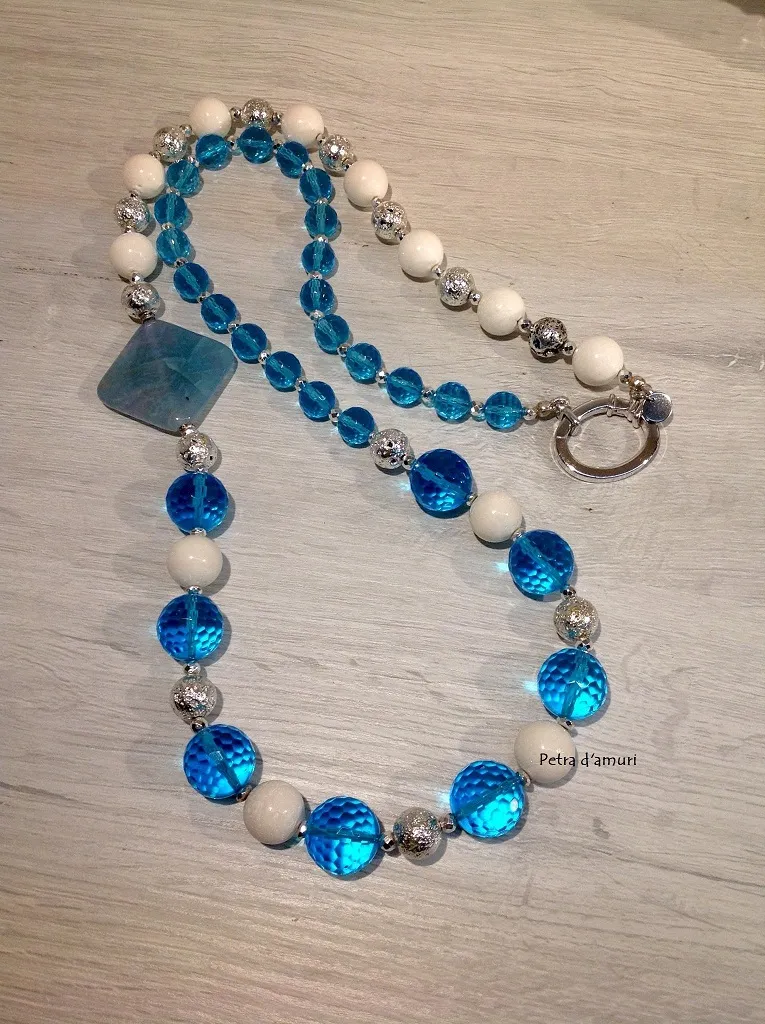 Collana Quarzo Azzurro e Corallo