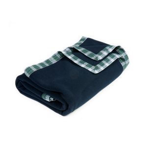 Coperta blu con bordo verde scozzese